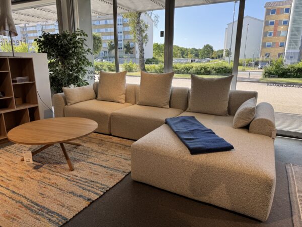 Sofa – Tenksom - Model Rund m/ chaiselong (udstillingsmodel) - Image 2