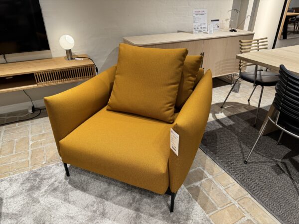 Sofa – Tenksom - Model Kayto INKL. puf og stol (udstillingsmodel) - Image 5