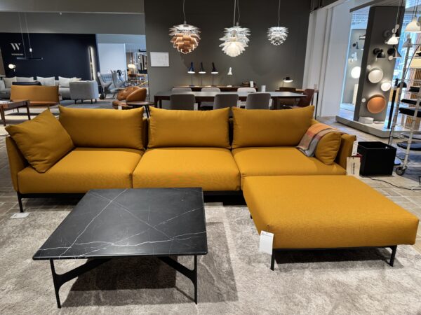 Sofa – Tenksom - Model Kayto INKL. puf og stol (udstillingsmodel) - Image 7
