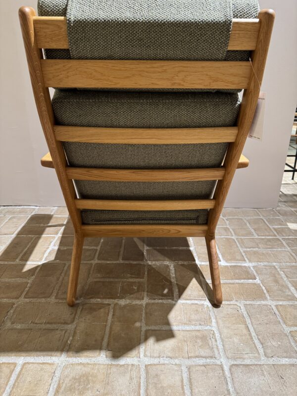 Lænestol – Hans J. Wegner - Model GE290 Høj (udstillingsmodel) - Image 4