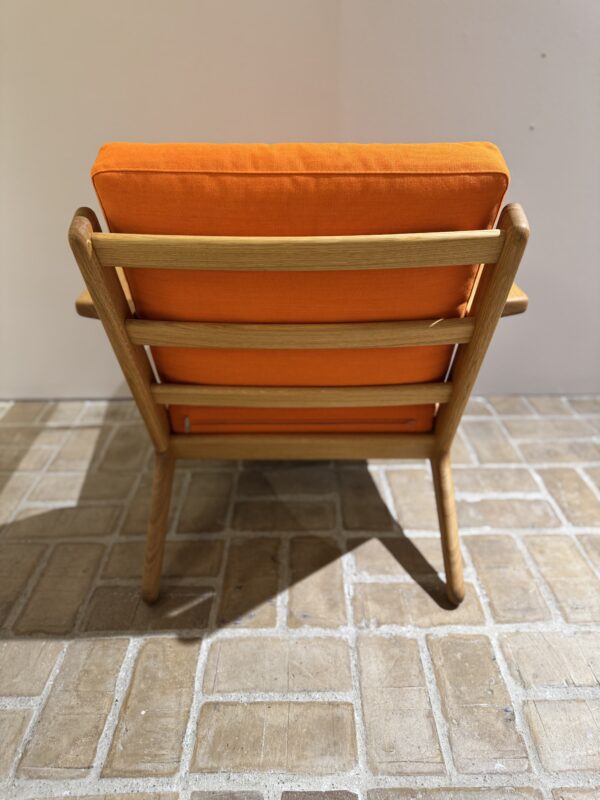 Lænestol – Hans J. Wegner - Model GE290 Lav (udstillingsmodel) - Image 2