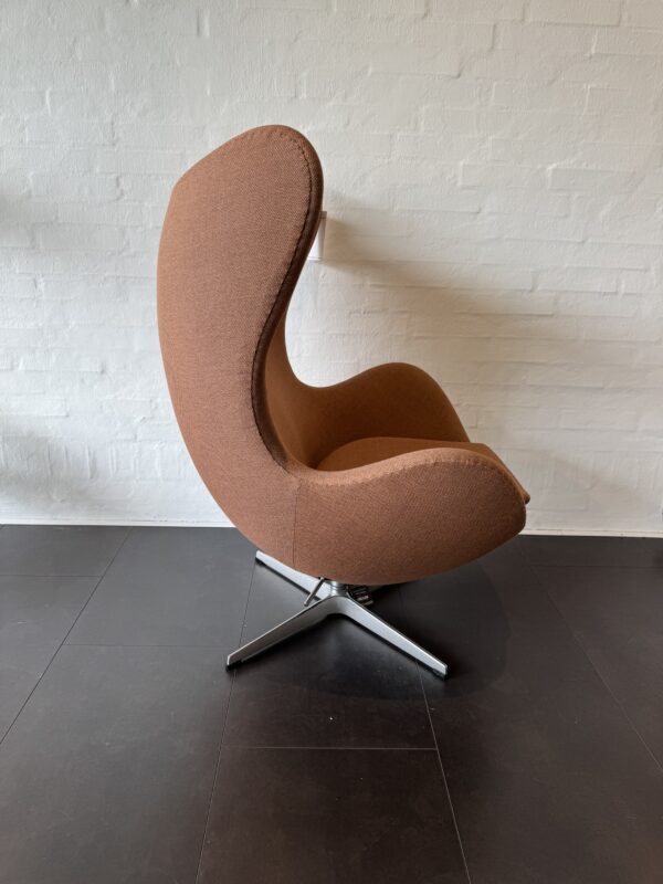 SOLGT ! Ægget – Arne Jacobsen - Model 3316 u/ returdrej (udstillingsmodel) - Image 4