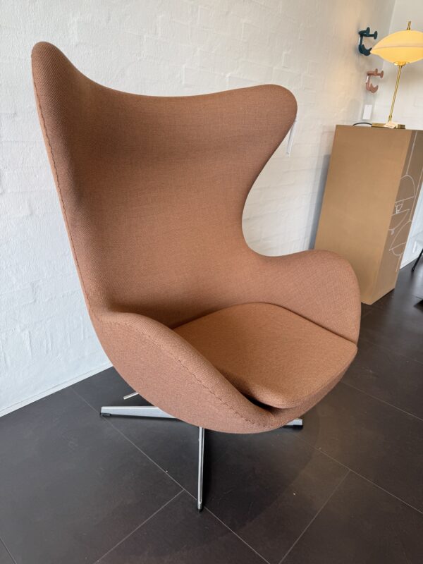 SOLGT ! Ægget – Arne Jacobsen - Model 3316 u/ returdrej (udstillingsmodel) - Image 3