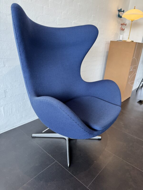 Ægget – Arne Jacobsen - Model 3316 u/ returdrej (udstillingsmodel) - Image 2