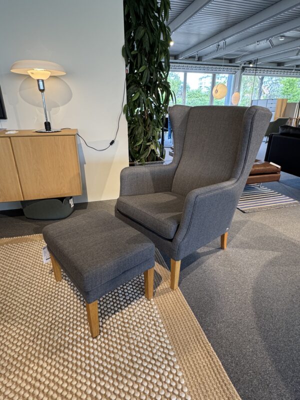Lænestol – Nielaus - Model Jade inkl. skammel (udstillingsmodel) - Image 2
