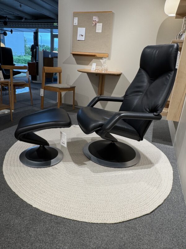 Lænestol – Berg Furniture - Model Maastricht inkl. skammel (udstillingsmodel) - Image 3