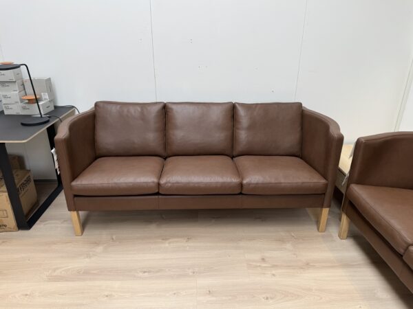Sofasæt – Nielaus - 3+2 pers. Model AV59 (udstillingsmodel) - Image 2