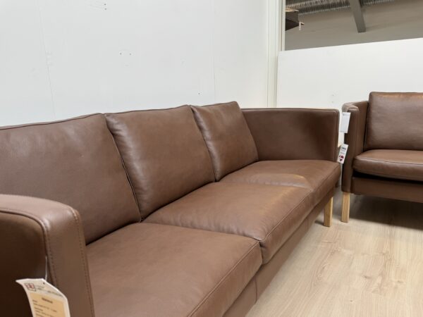 Sofasæt – Nielaus - 3+2 pers. Model AV59 (udstillingsmodel) - Image 4