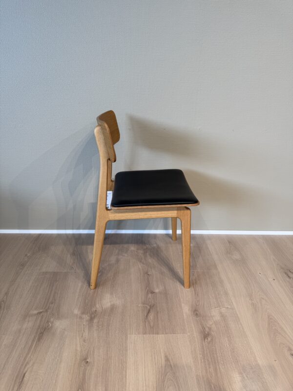 Spisestuestol – FDB Møbler - Model Åstrup - sæt pris på 6 stk. (udstillingsmodel) - Image 3