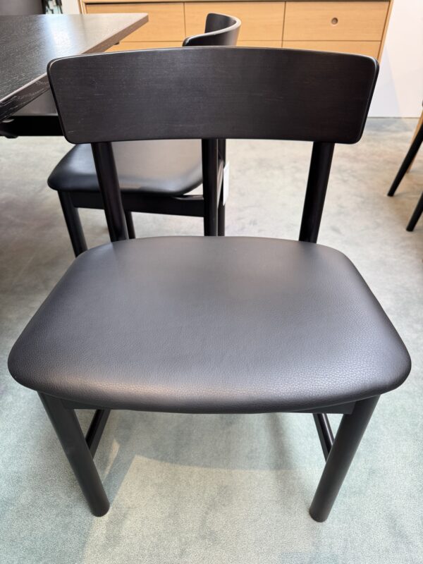 Spisebordsæt – Børge Mogensen - Spisebord + bænk + 2 stole (udstillingsmodel) - Image 5