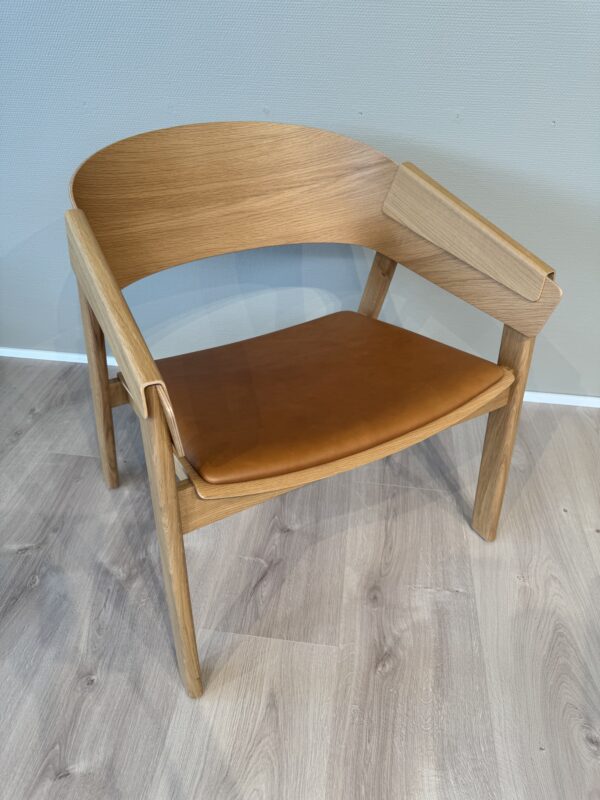 Loungestol – Muuto - Model Cover (udstillingsmodel) - Image 4