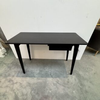 Skrivebord – FDB Møbler - Model Butler C67 (udstillingsmodel)