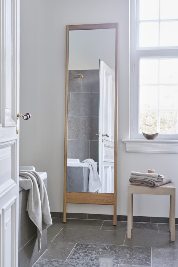 Gulvspejl - Form & Refine - A Line Mirror - Billede 9
