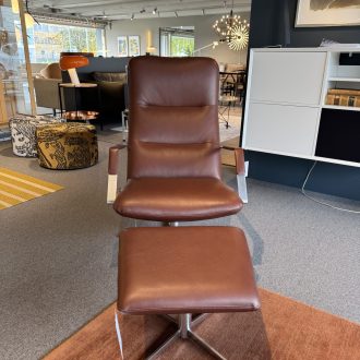 Lænestol – Søren Lund - Model 334 inkl. skammel (udstillingsmodel)