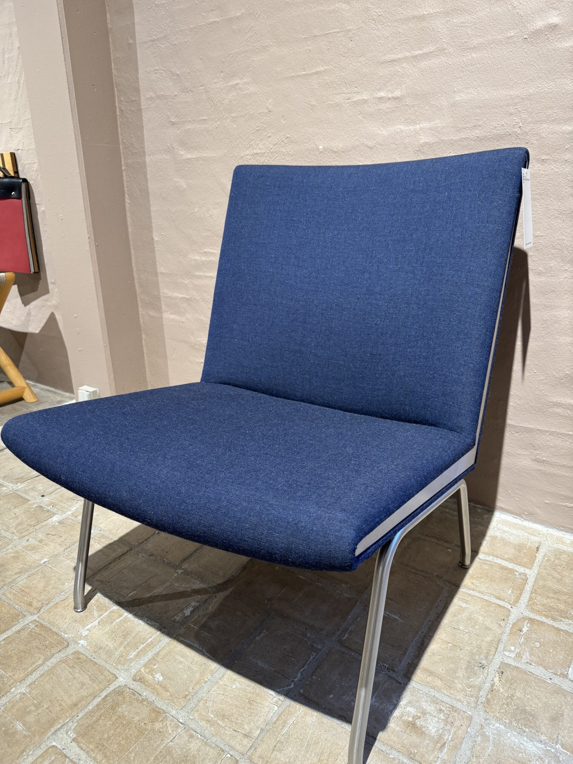 Loungestol – Hans J. Wegner - Kastrup CH401 - Lufthavnsstolen (udstillingsmodel)