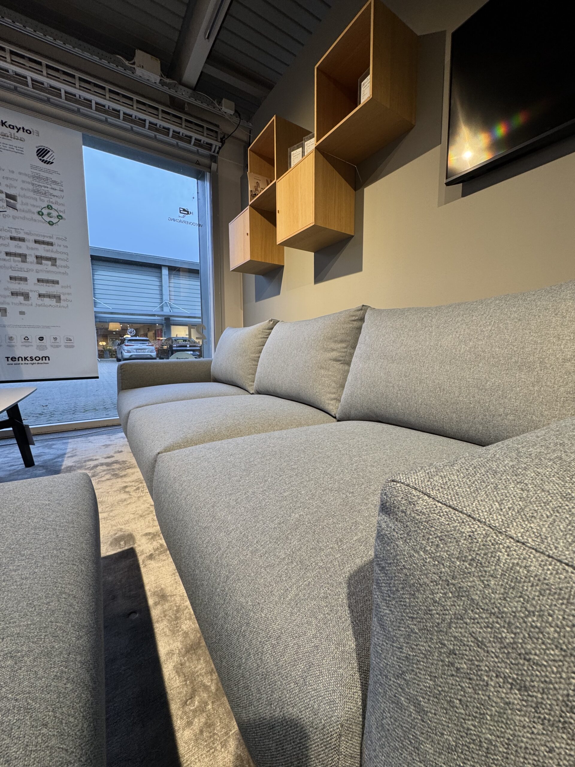 Sofa – Tenksom - Model Arthon inkl. skammel (udstillingsmodel) - Billede 2