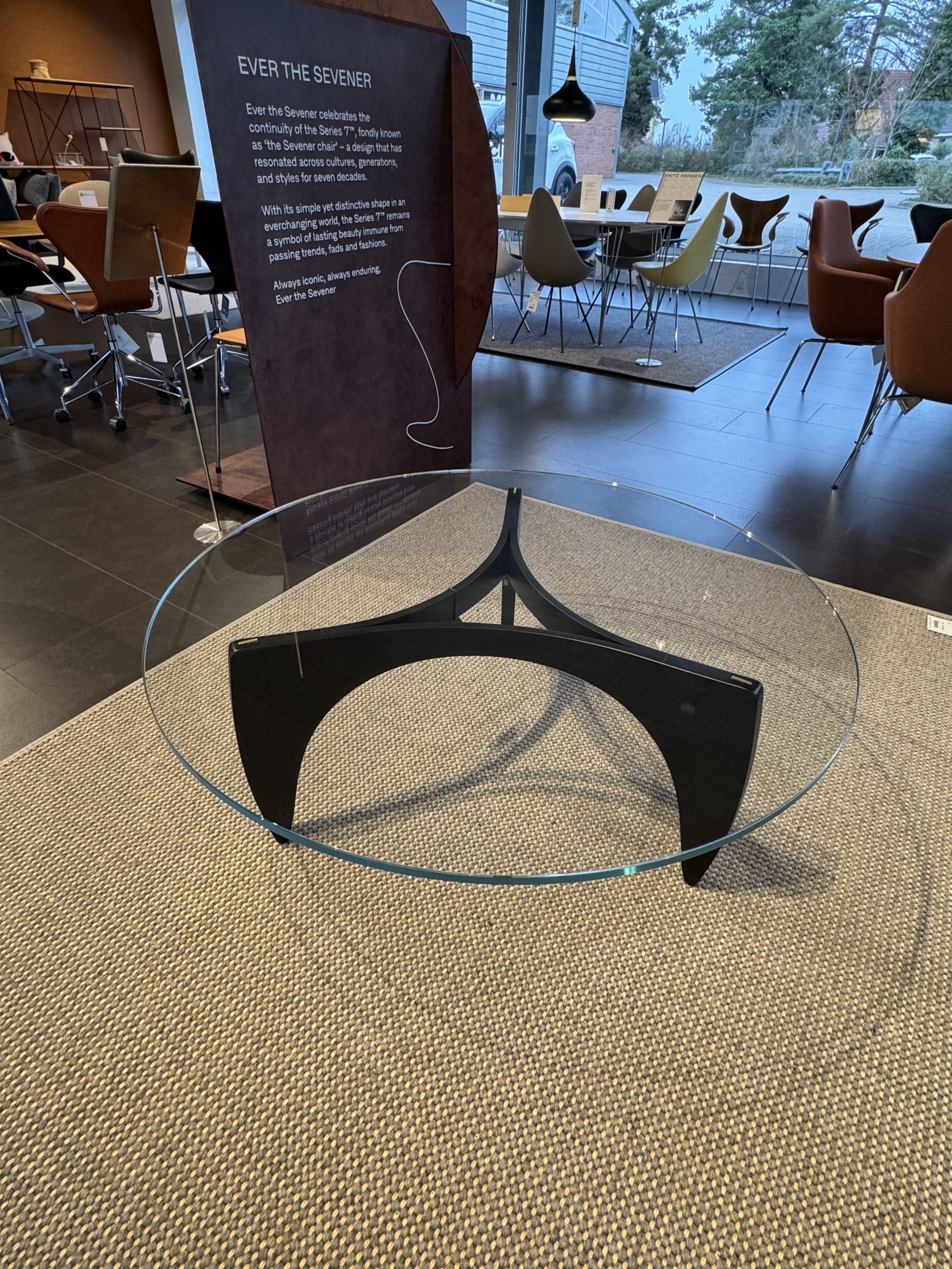 Sofabord – Poul Kjærholm - PK60™ (udstillingsmodel)