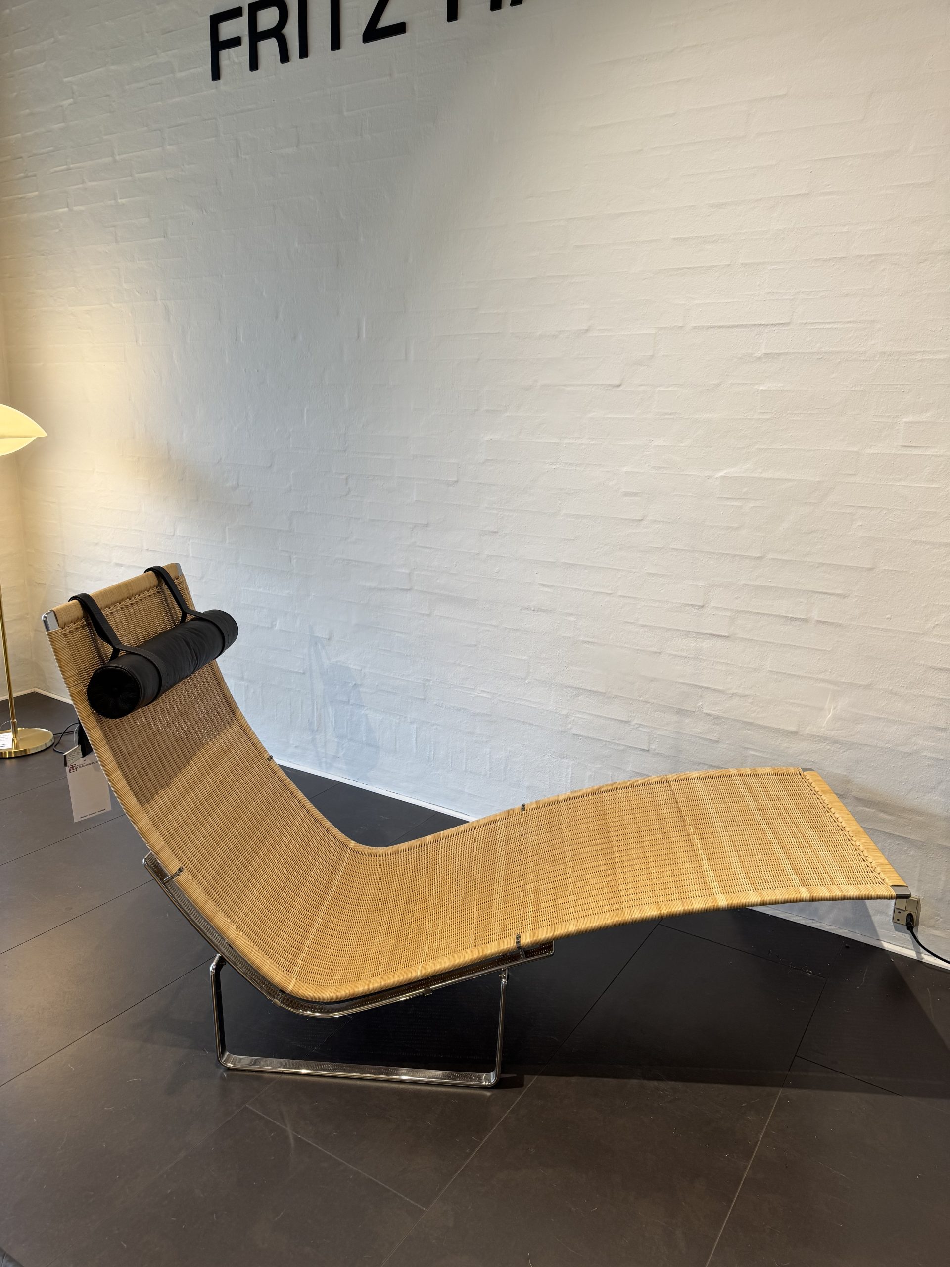 Loungestol – Poul Kjærholm - PK24™ (udstillingsmodel) - Billede 4