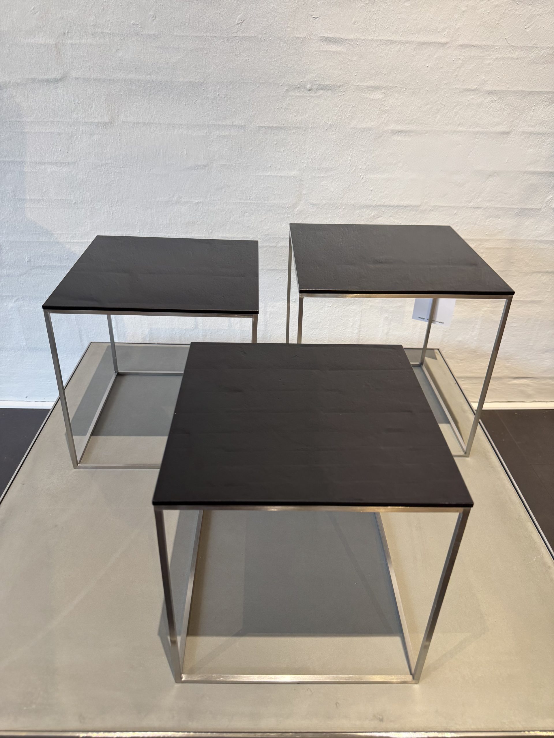 Sideborde/indskudsborde – Poul Kjærholm - PK71™ (udstillingsmodel)