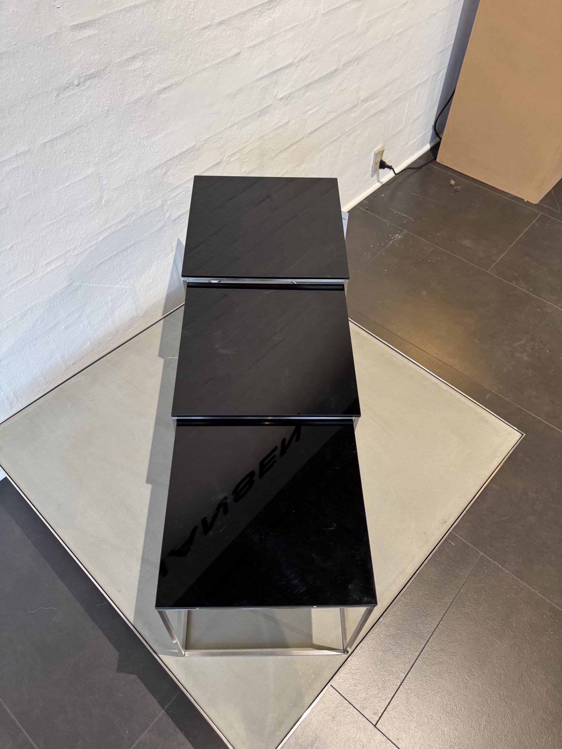 Sideborde/indskudsborde – Poul Kjærholm - PK71™ (udstillingsmodel) - Billede 3