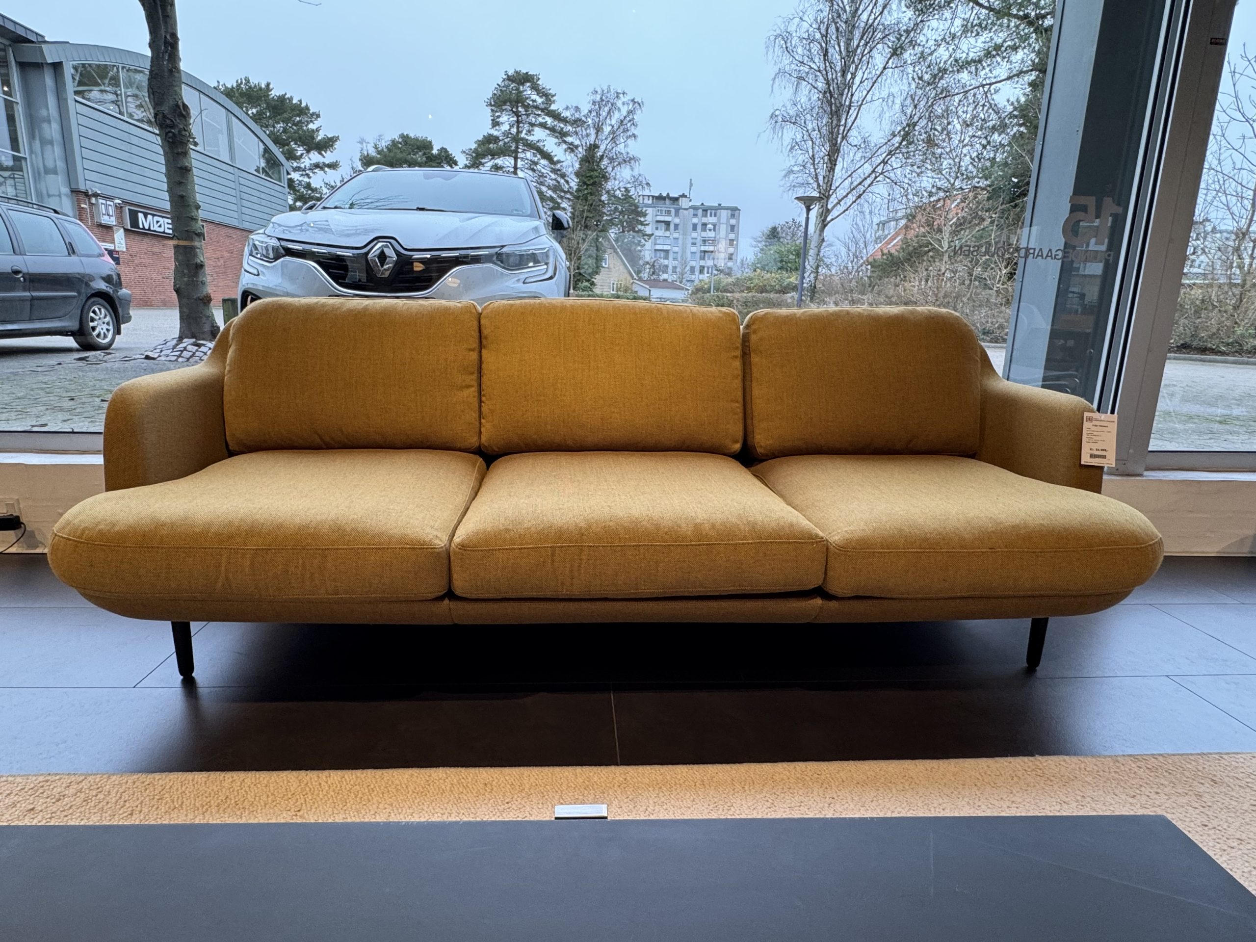 3 pers. Sofa – Jaime Hayon - Model Lune™ (udstillingsmodel) - Billede 6