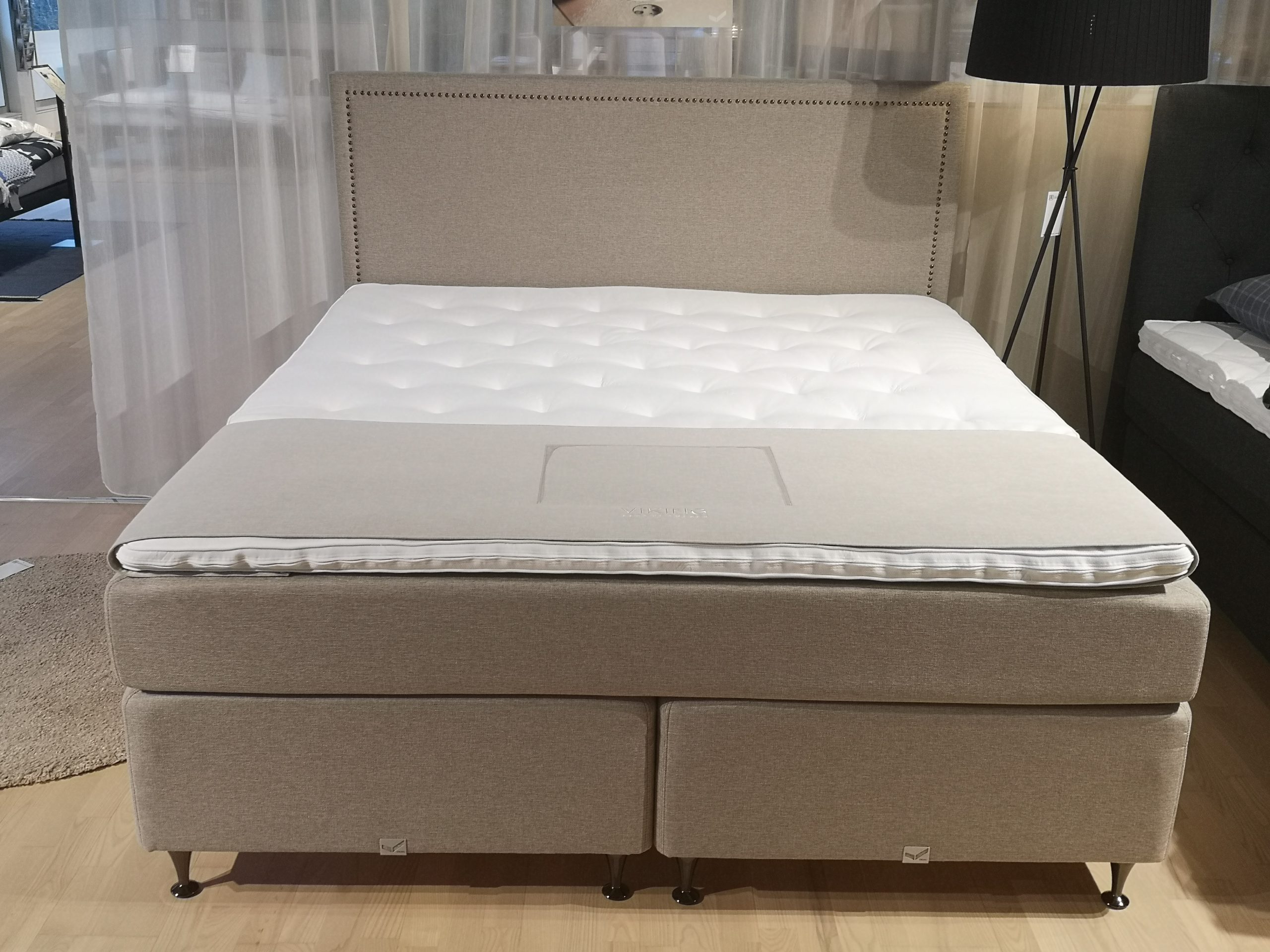 Viking Beds - kontinental seng - Björkö (udstillingsmodel)