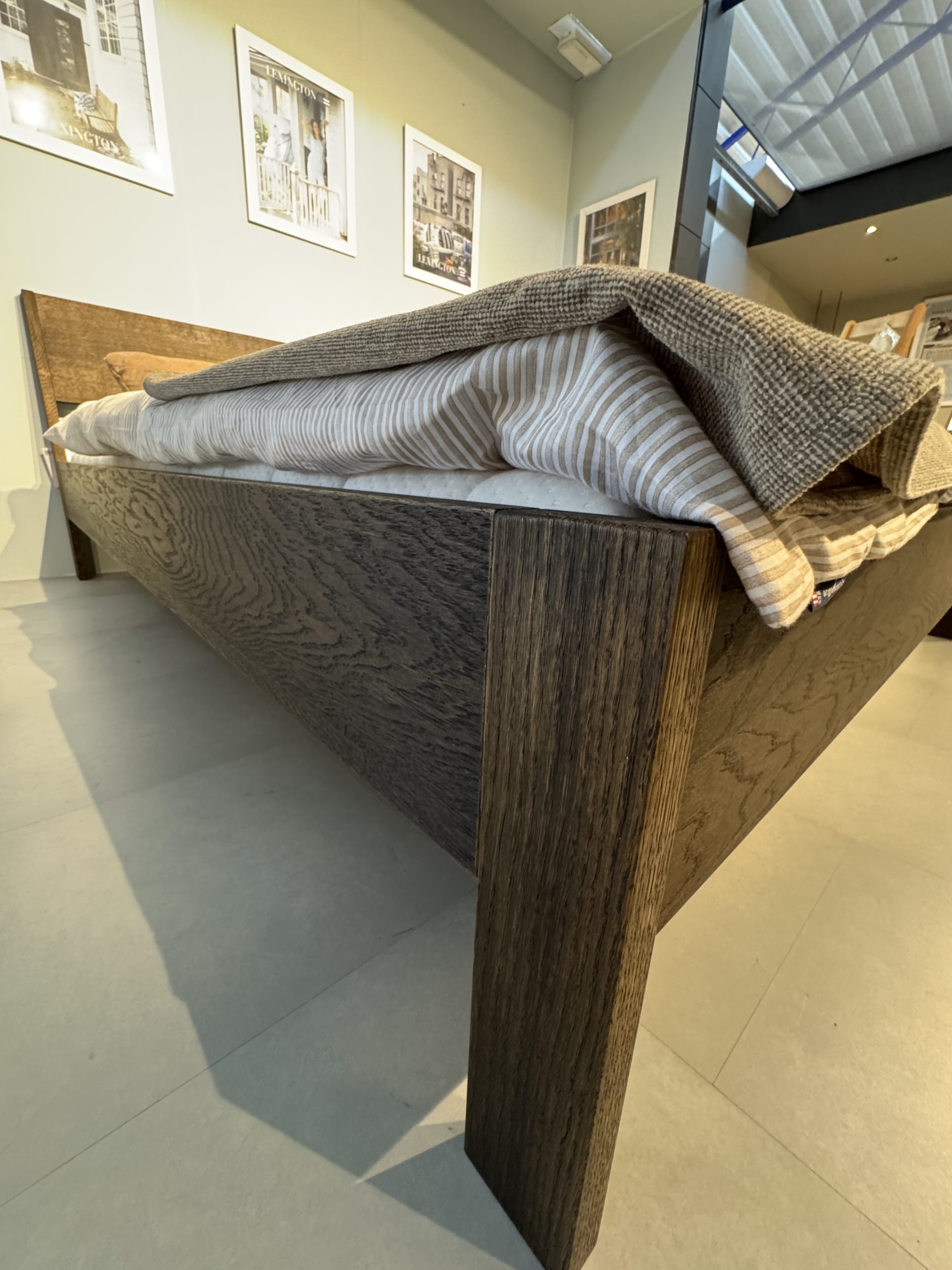 SOLGT ! Rye seng - Model Ejer m/ Inizio madrasser (udstillingsmodel) - Billede 4