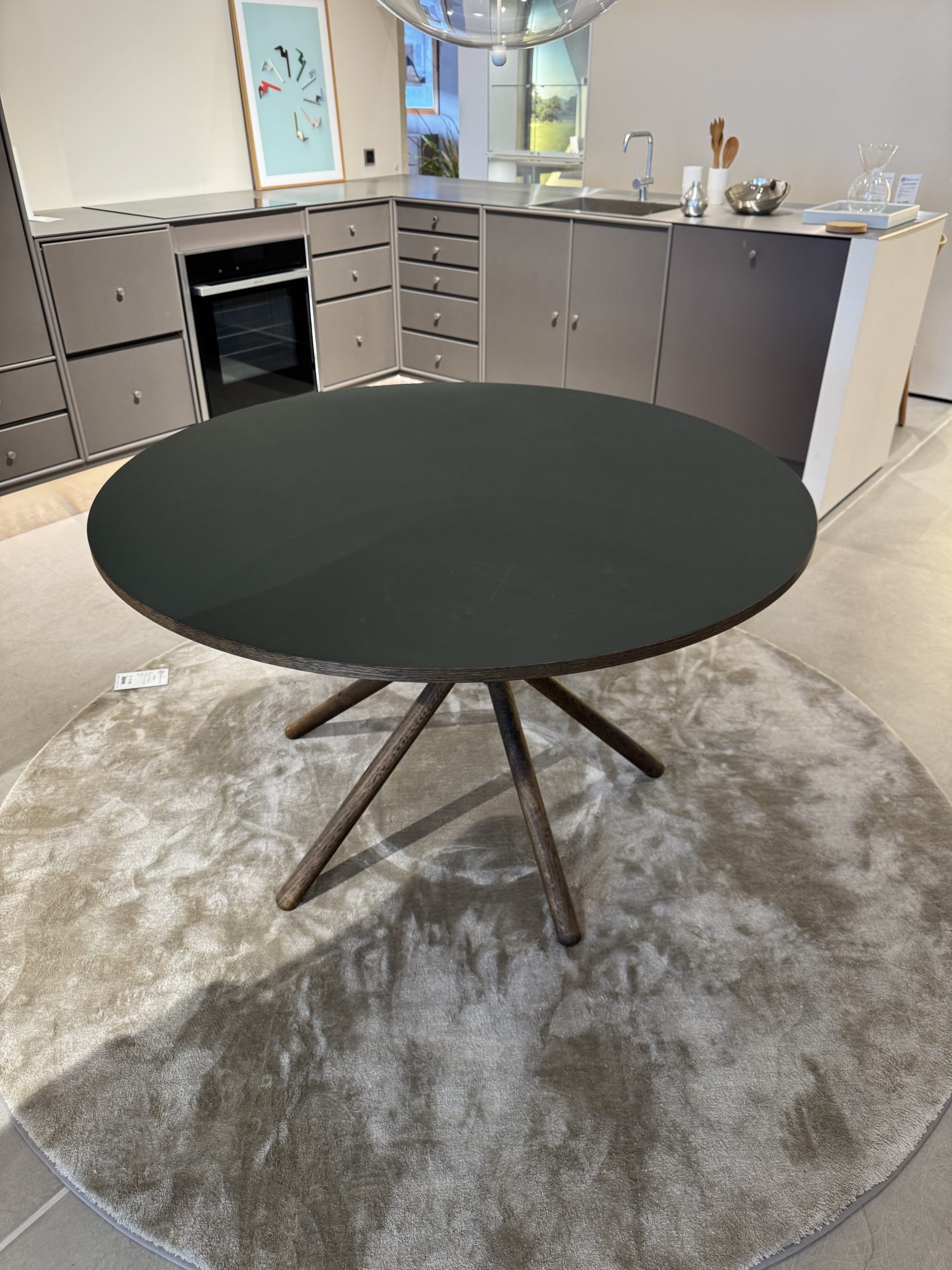 Spisebord – Eberhart Funiture - Hector inkl. tillægsring (udstillingsmodel)